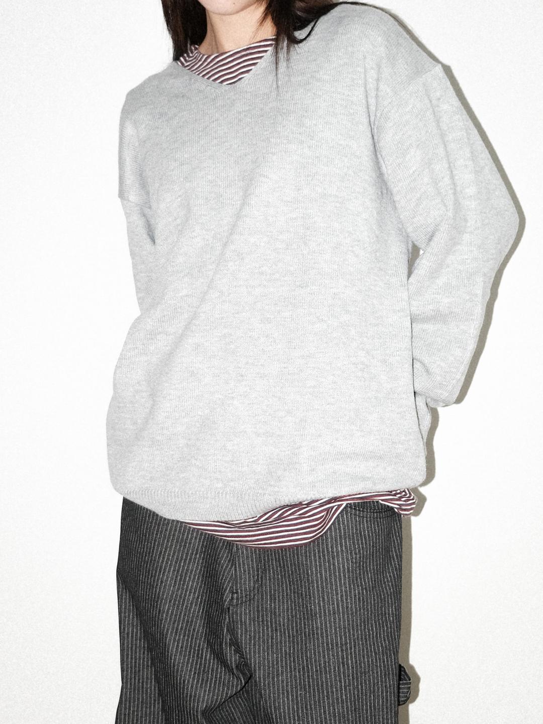 G.F V-neck Knit