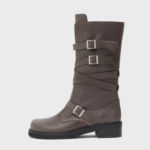 LETA BUCKLE STRAP BOOT_MOCA BROWN