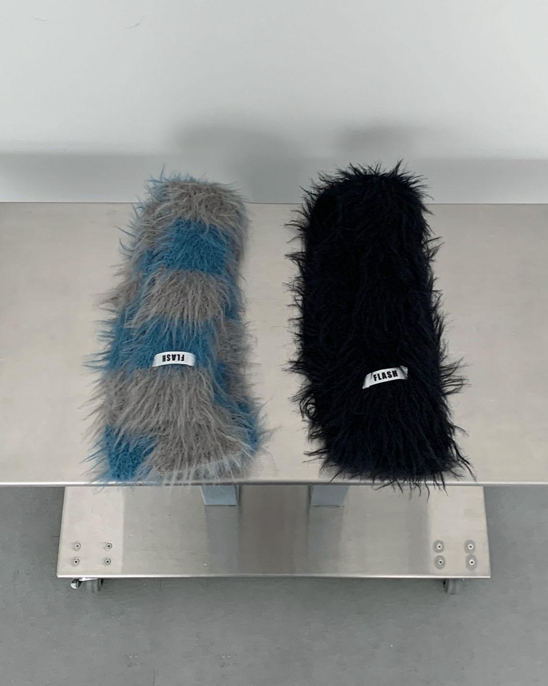 Text feather fur muffler