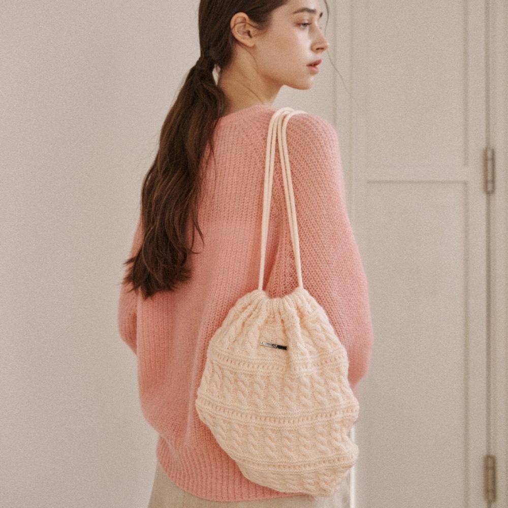 모헤어 케이블 니트백팩-크림