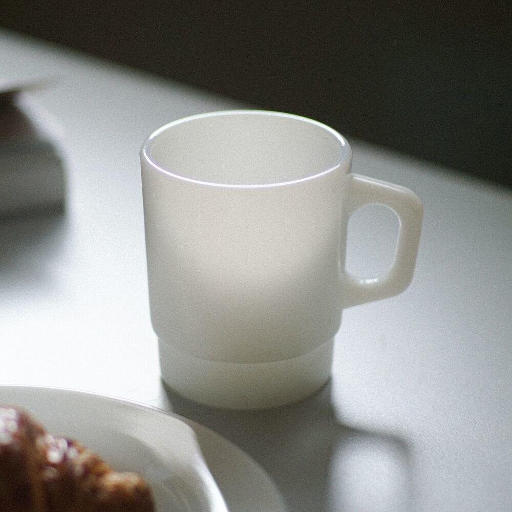 베이직 밀크글라스 머그컵 밀크색