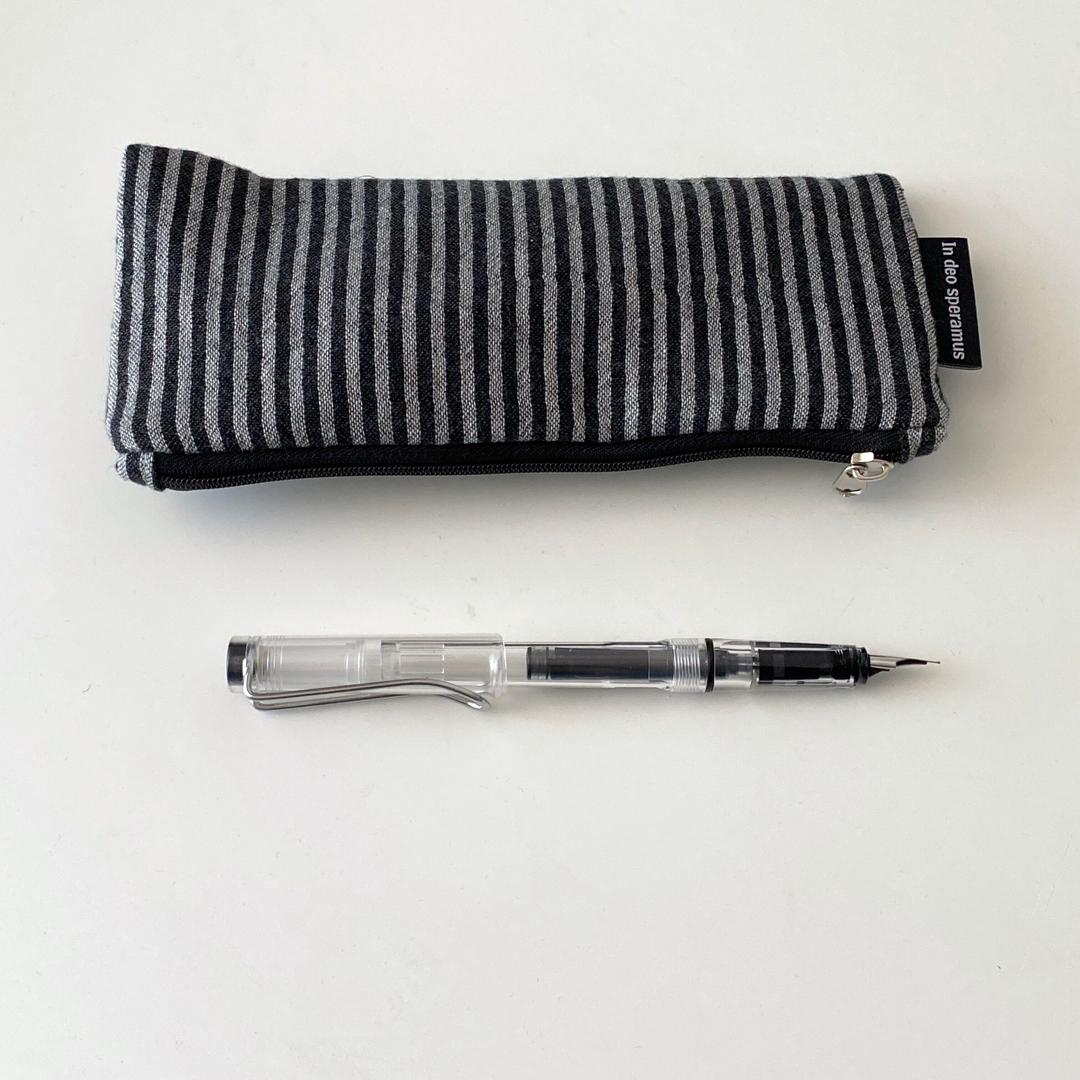 빈티지 줄무늬 필통(Vintage stripe pencil case)