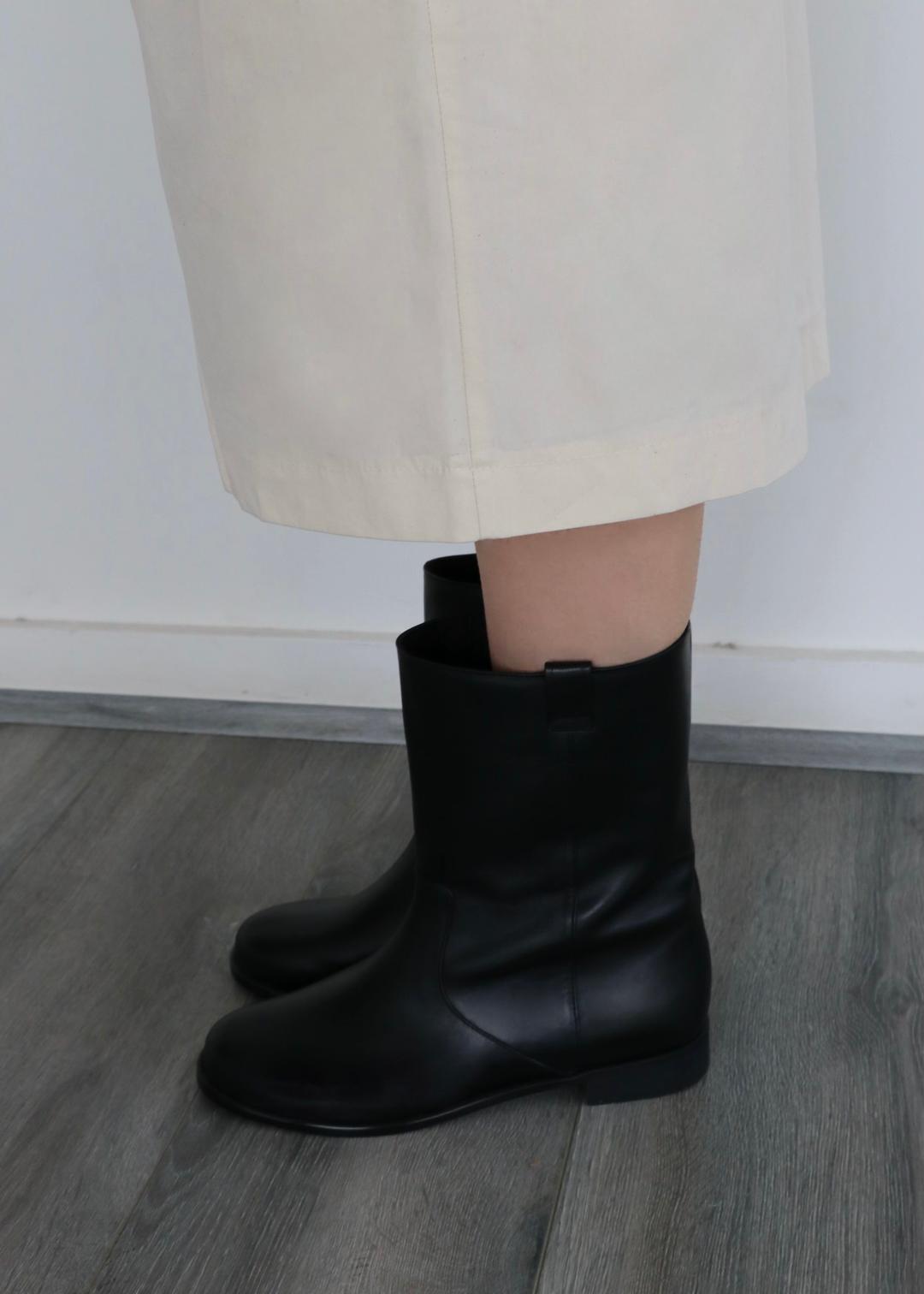 round half boots (black)
