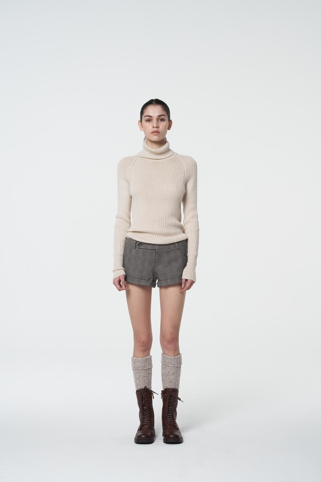 Low-waist check shorts