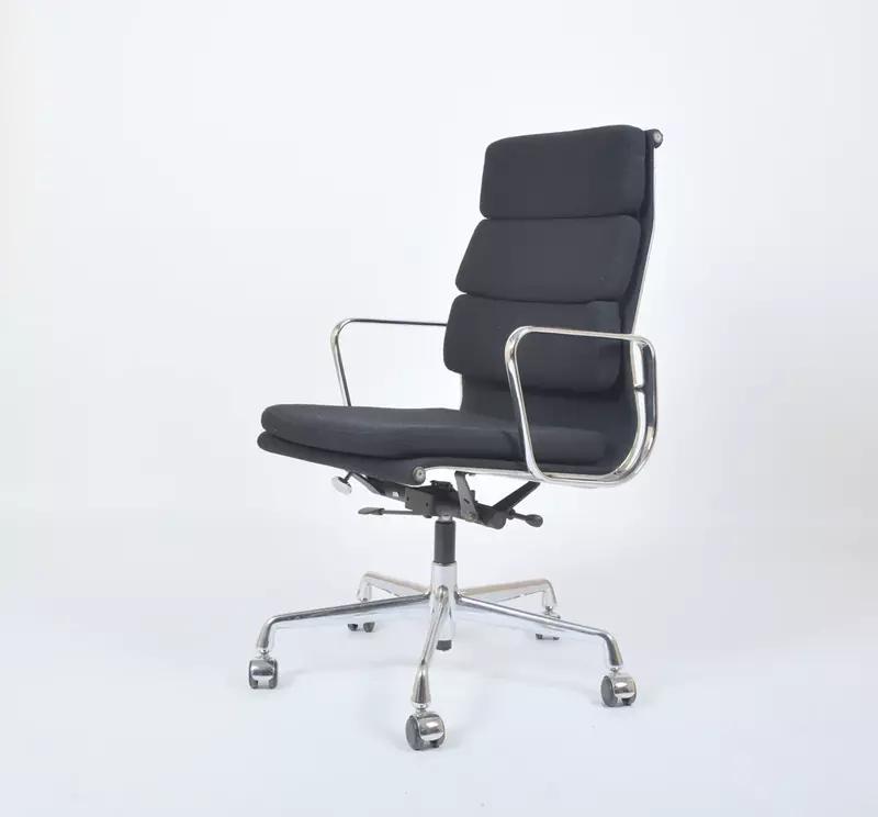 Vitra Eames EA219 Aluminium Soft Pad Chair Schwarz