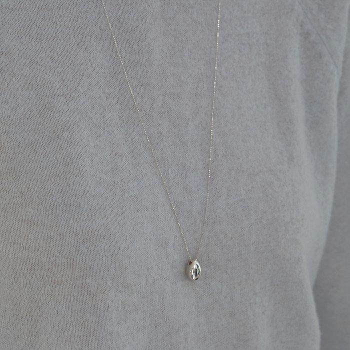 Bold drop necklace