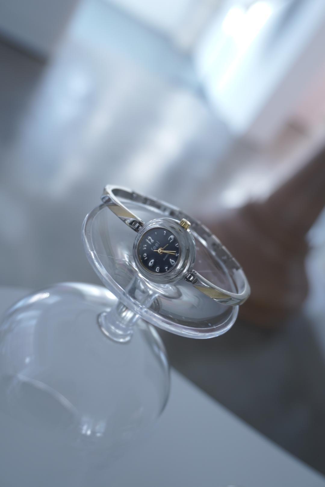 oblique watch
