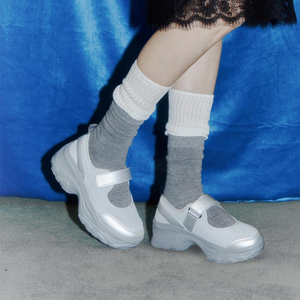 [29CM 단독 / 유튜버 오눅 PICK] 로미타 플랫폼 벨크로 메리제인 FLOTEA2W37