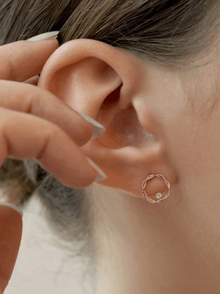 [14K] 미니 트위스트 스터드 귀걸이