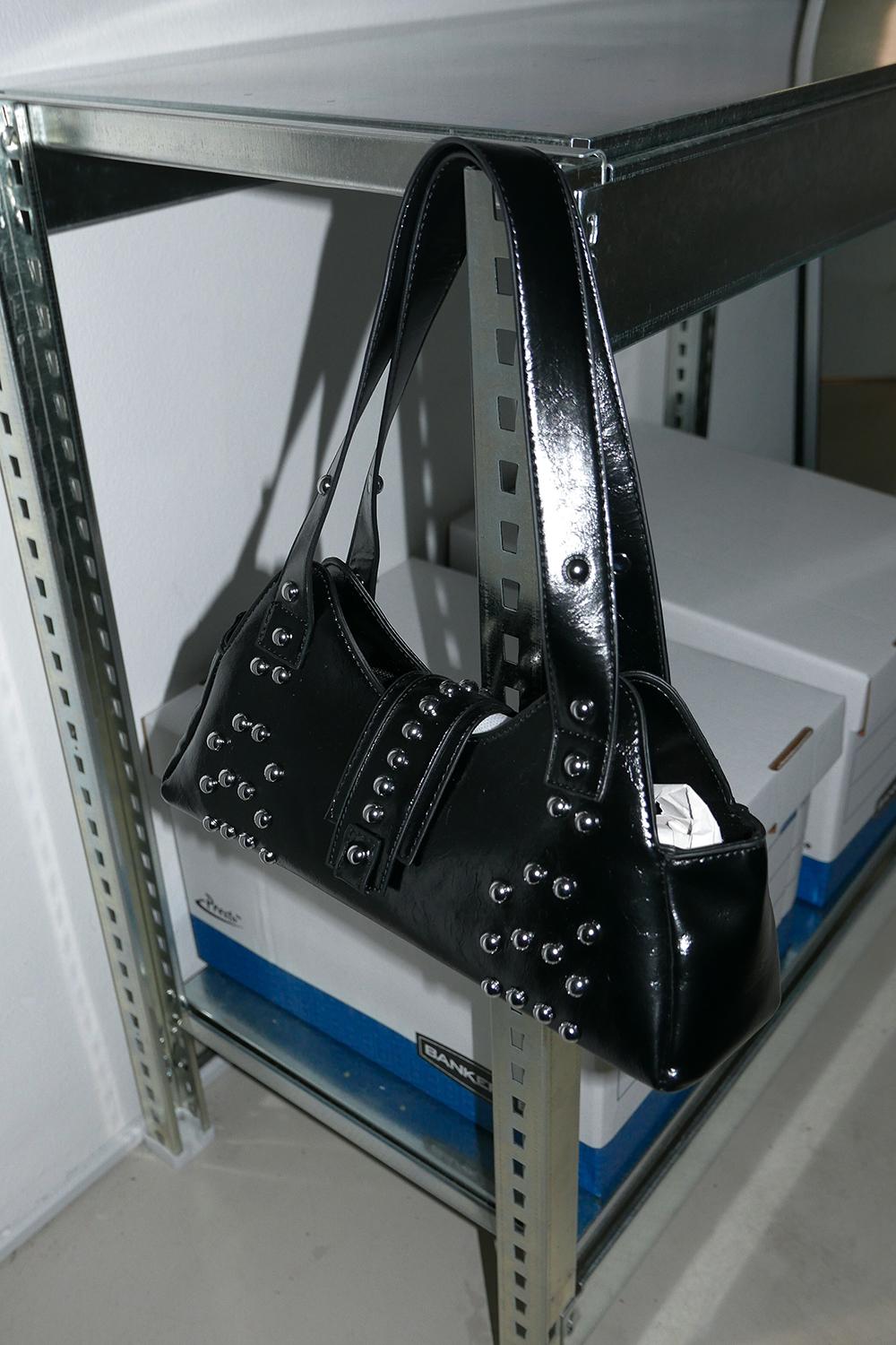 (7월15일입고) RIVET ACCENT BAG / 리벳 액센트 백