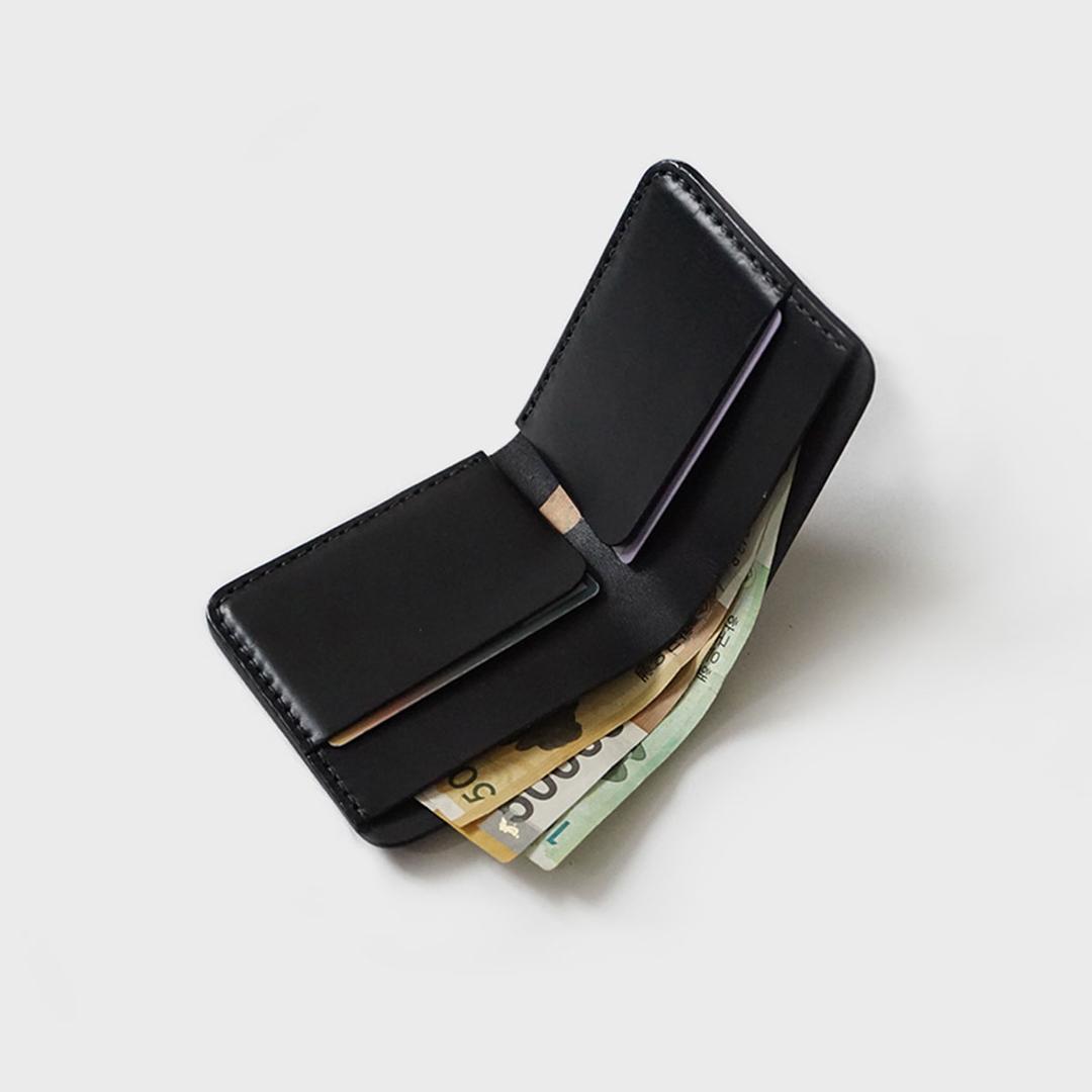 140 Bifold wallet (black)