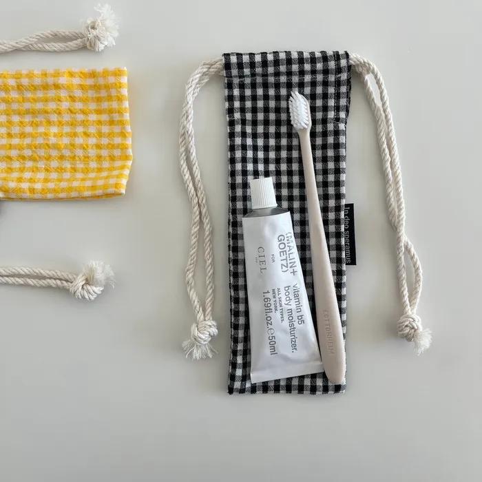 워싱 블랙체크 칫솔 케이스