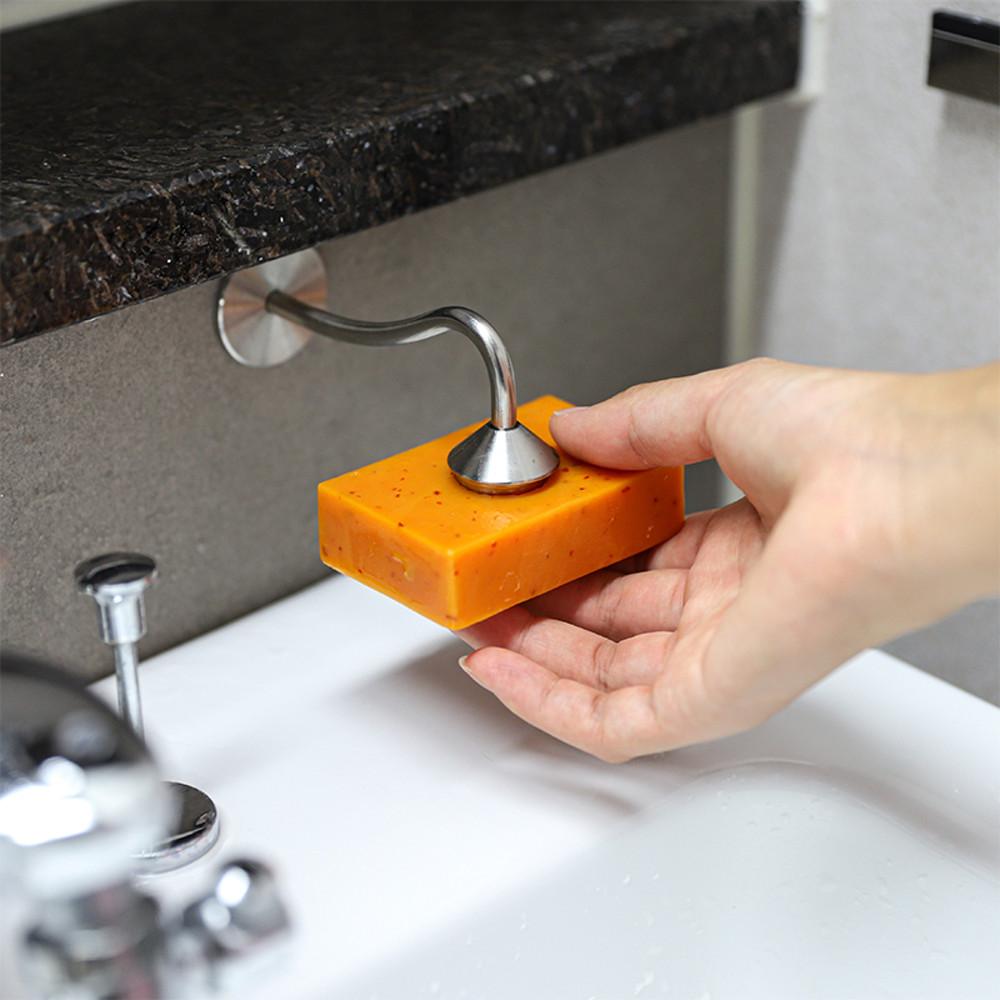 아토소 스텐감성 자석 부착형 비누 걸이 거치 보관 홀더 받침대 스틱형 실버