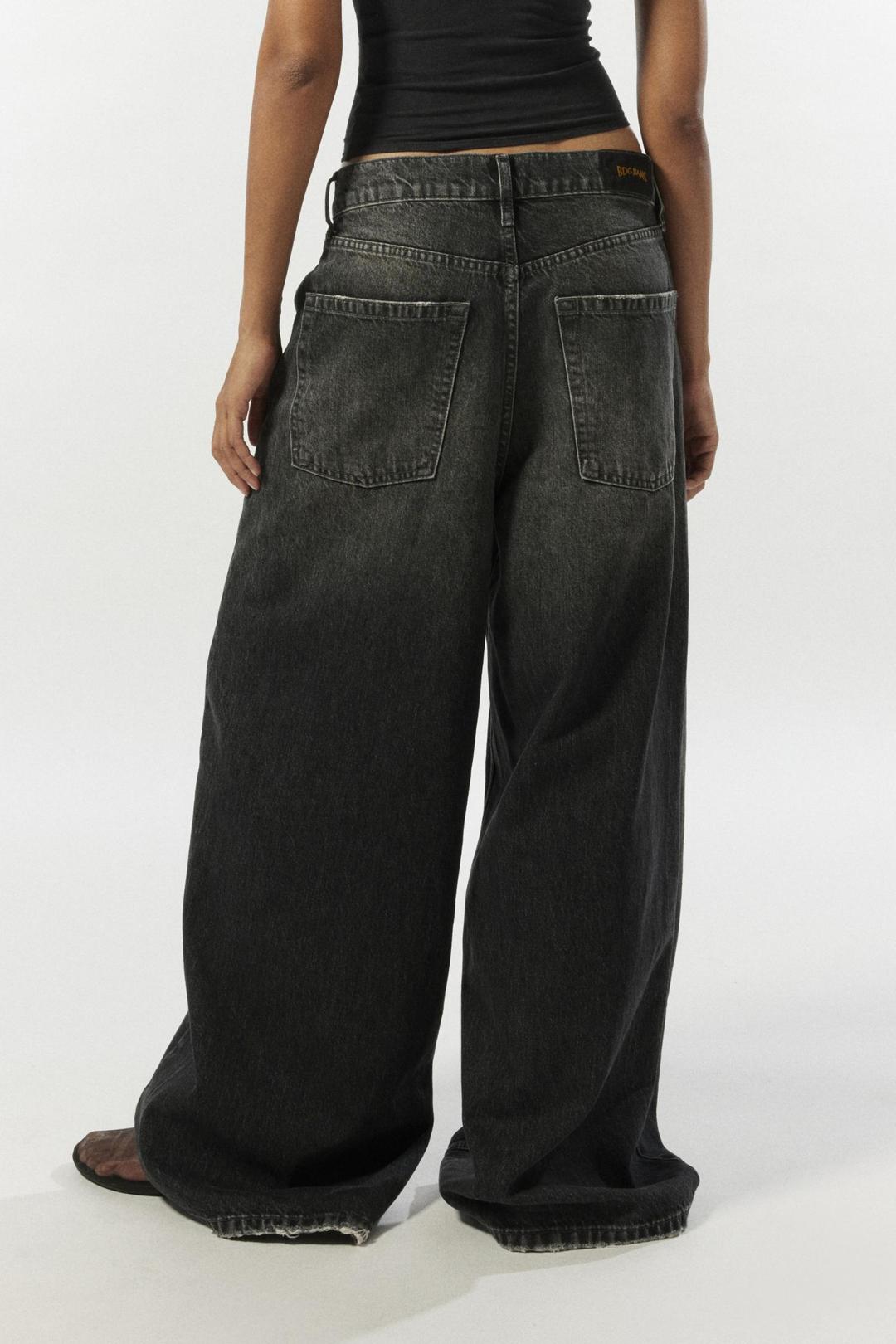 BDG Anika Ultra-Wide Leg Column Jean