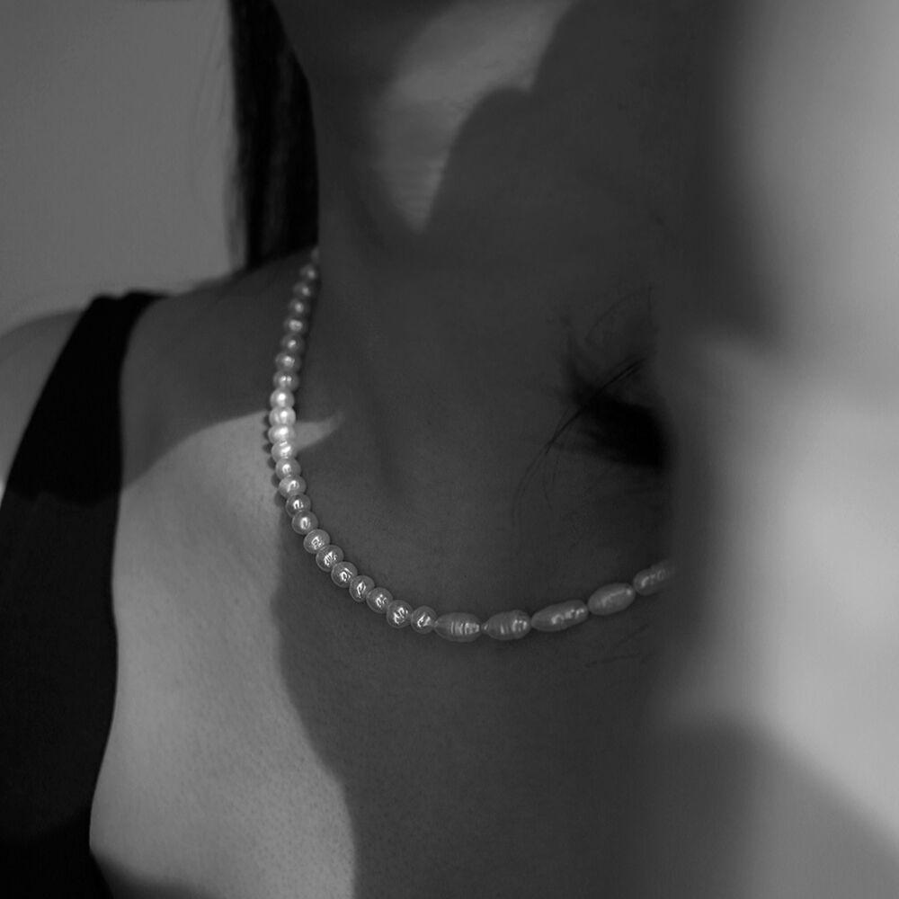 CLASSIC PEARL NECKLACE