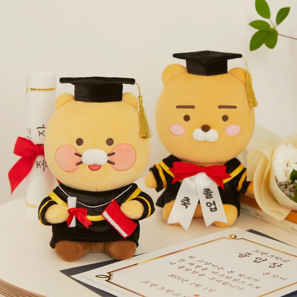 "졸업과 입학을 축하해" 졸업 에디션 인형_라이언/춘식이