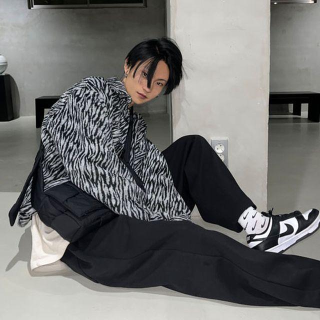 크랙 지브라 숏 자켓