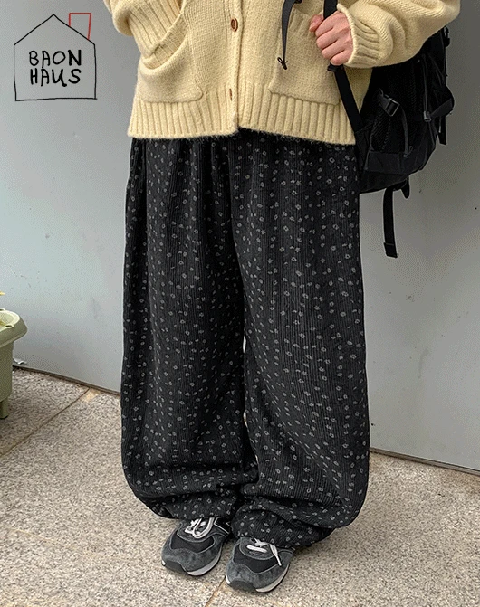 [무료배송][BAONHAUS] 린퓨스 플라워 코듀로이 밴딩 벌룬 와이드 팬츠 (2color)
