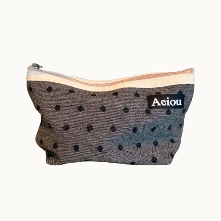 Aeiou Basic Pouch (L size) Dot and Black Jean