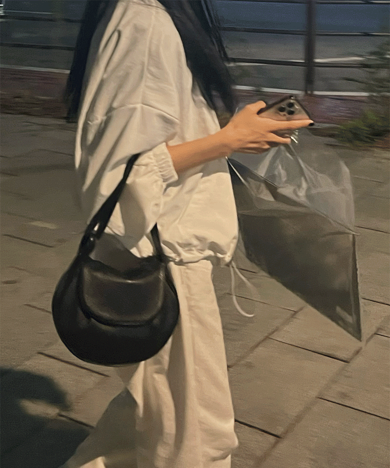 볼륨 스트링 윈드점퍼 (white)