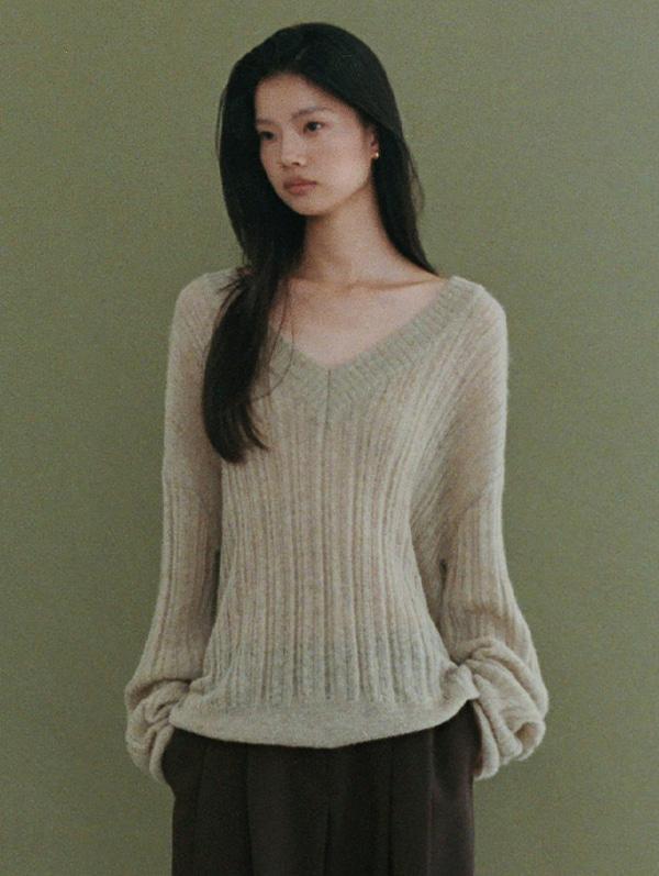 [7th 예약주문] MOIE V NECK KNIT (BEIGE)
