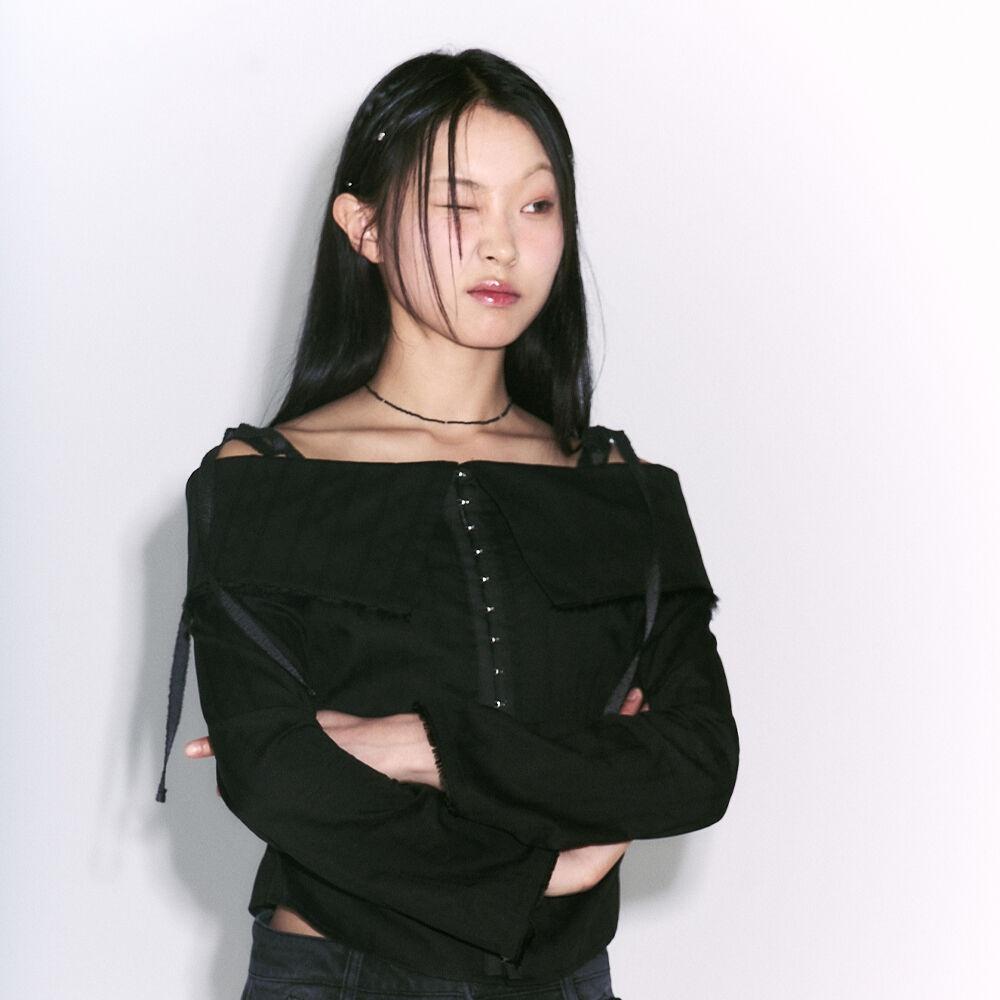 hook off shoulder blouse black