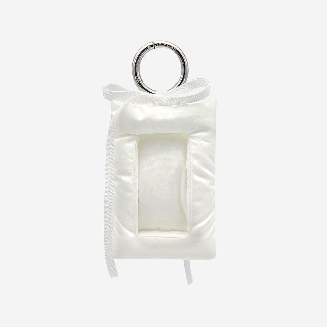 Merge Moment keyring
