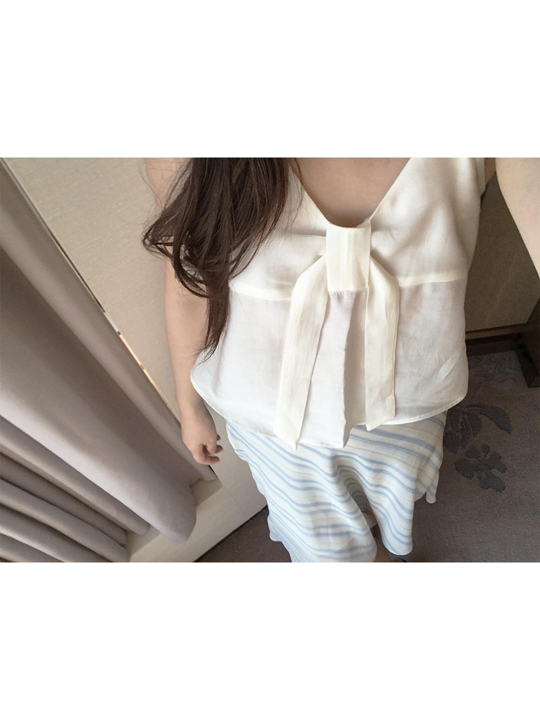 resort satin sleeveless