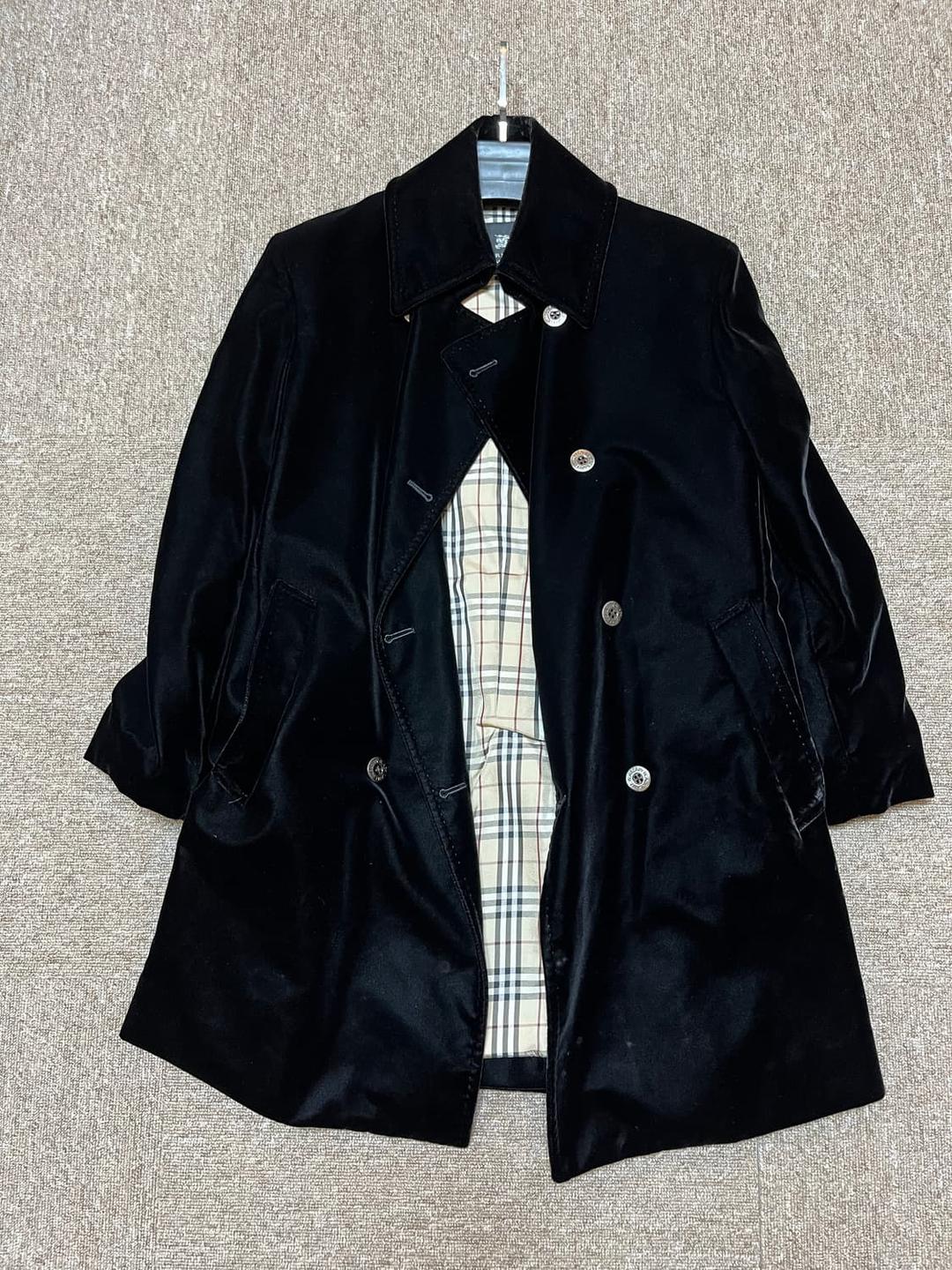 Burberry Black Label Velvet coat | 후루츠패밀리