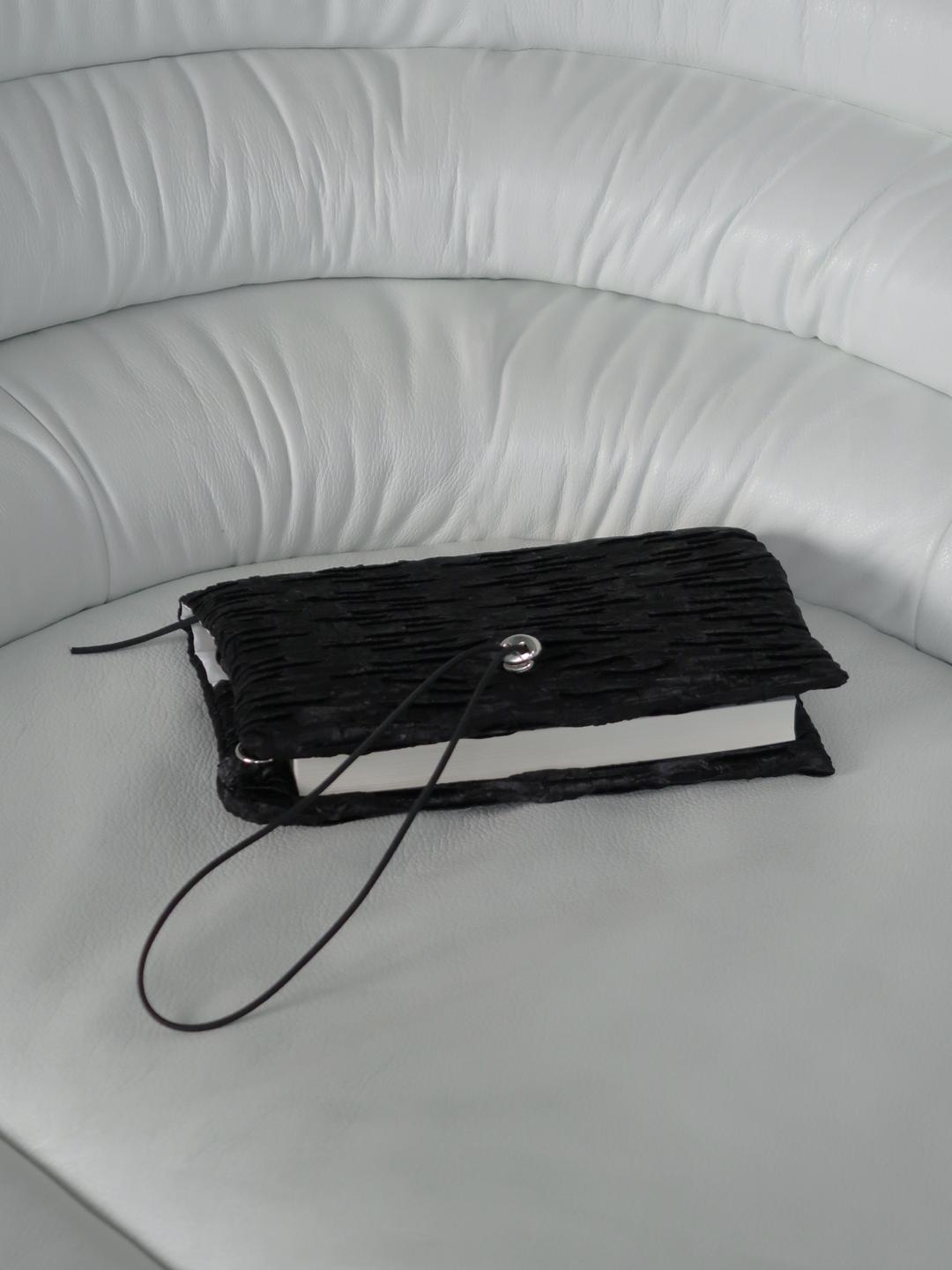 [Pre-Order 11/15 부터 순차 출고] Signature Book Cover - Black (Handmade)
