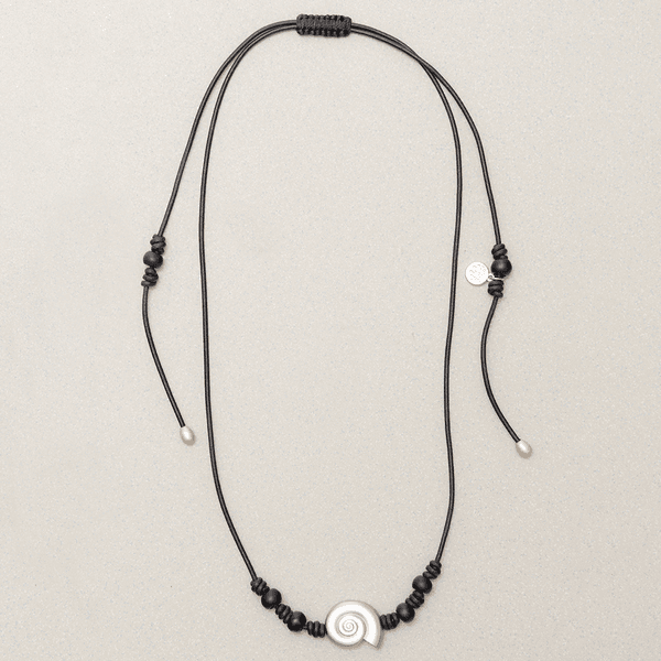 콘차 목걸이 블랙