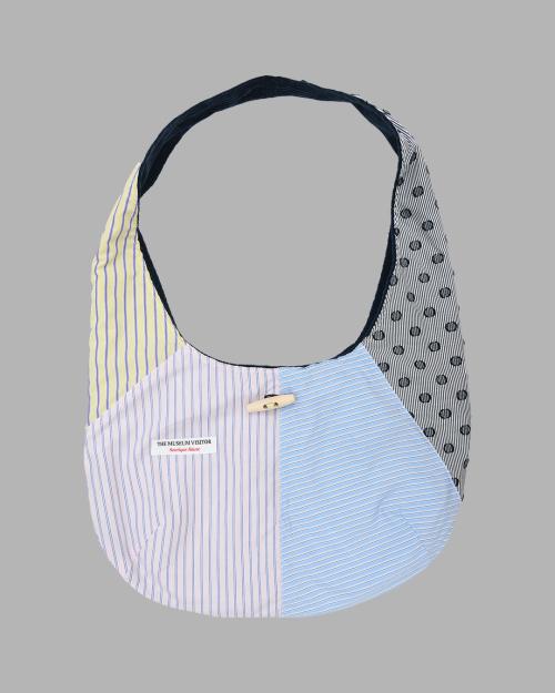 더뮤지엄비지터(THEMUSEUMVISITOR)  CORDUROY REVERSIBLE BAG (NAVY) - 사이즈 & 후기 | 무신사