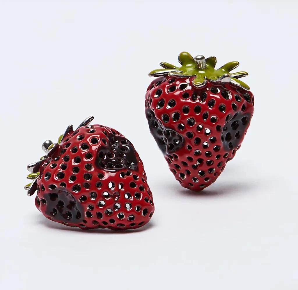 헤븐바이마크제이콥스 와이프로젝트 스트로베리 귀걸이Heaven by marc Jacobs  Y/Project Strawberry Earrings