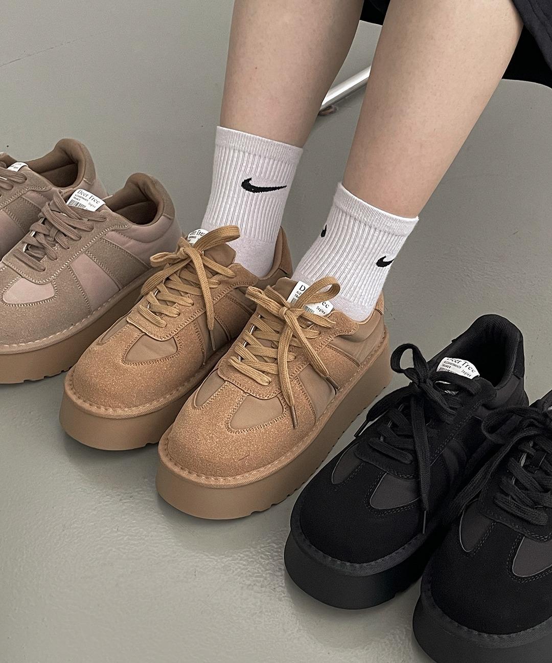 브라운슈 브루디 둥근코 레이스업 통굽 스니커즈