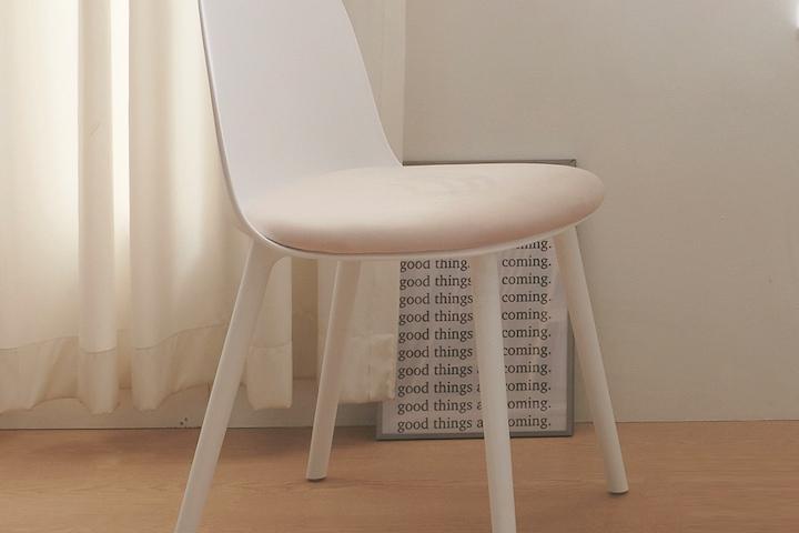 쿠폰가 23,465원 / 유니 식탁의자 카페 디자인 체어