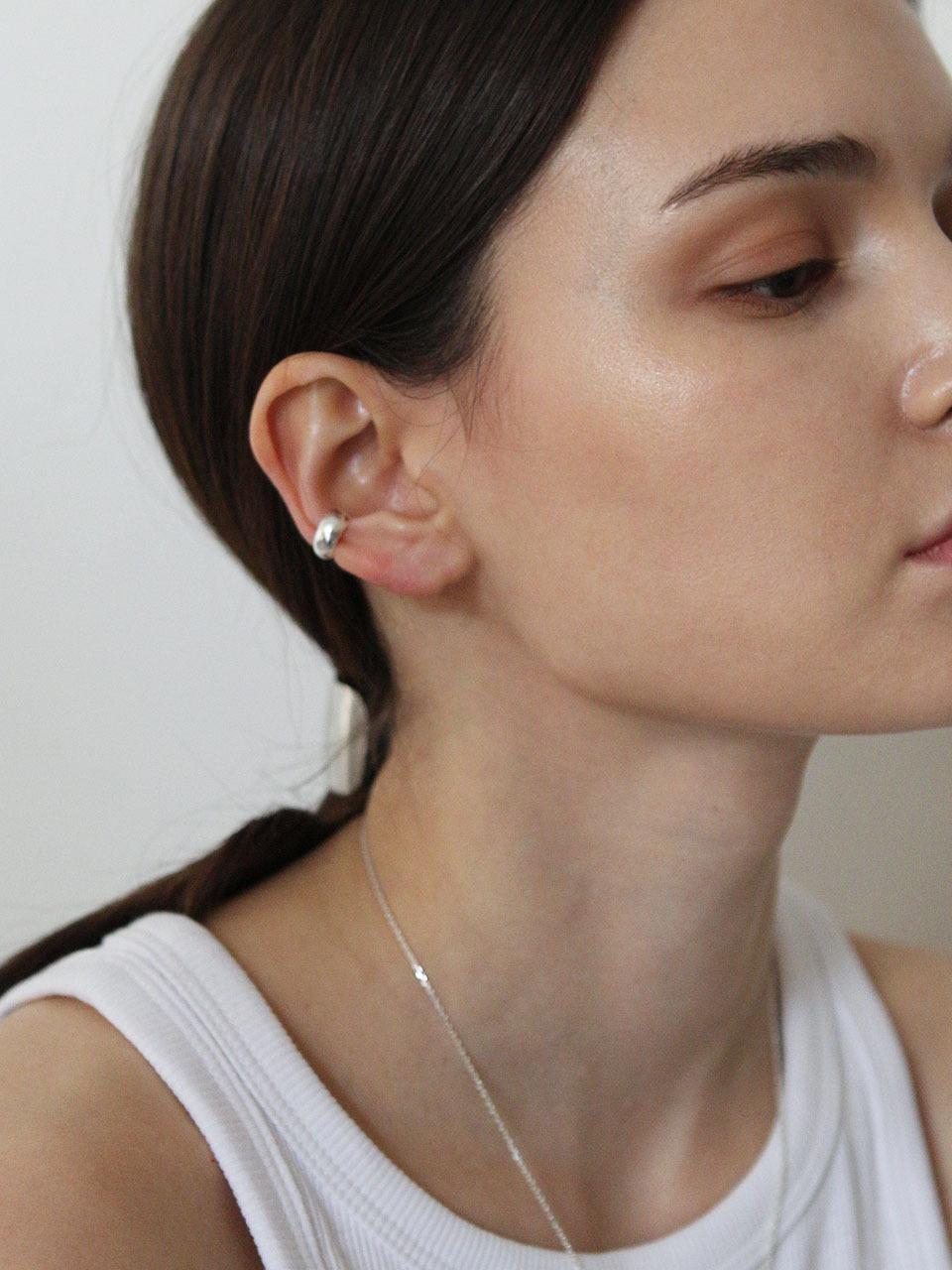 [인플루언서 혜임 착용][Silver925]TN017 Sleek new moon line earcuff