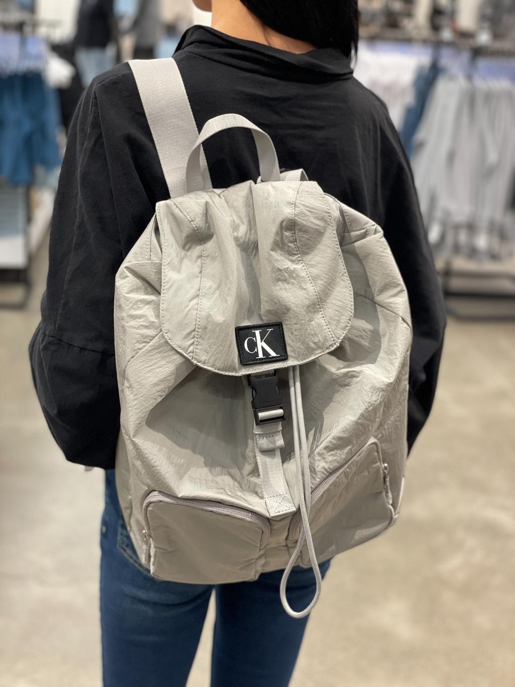 캘빈클라인 CK 로고 패치 투 포켓 14인치 15인치 랩탑 노트북 나일론 백팩 가방 3컬러