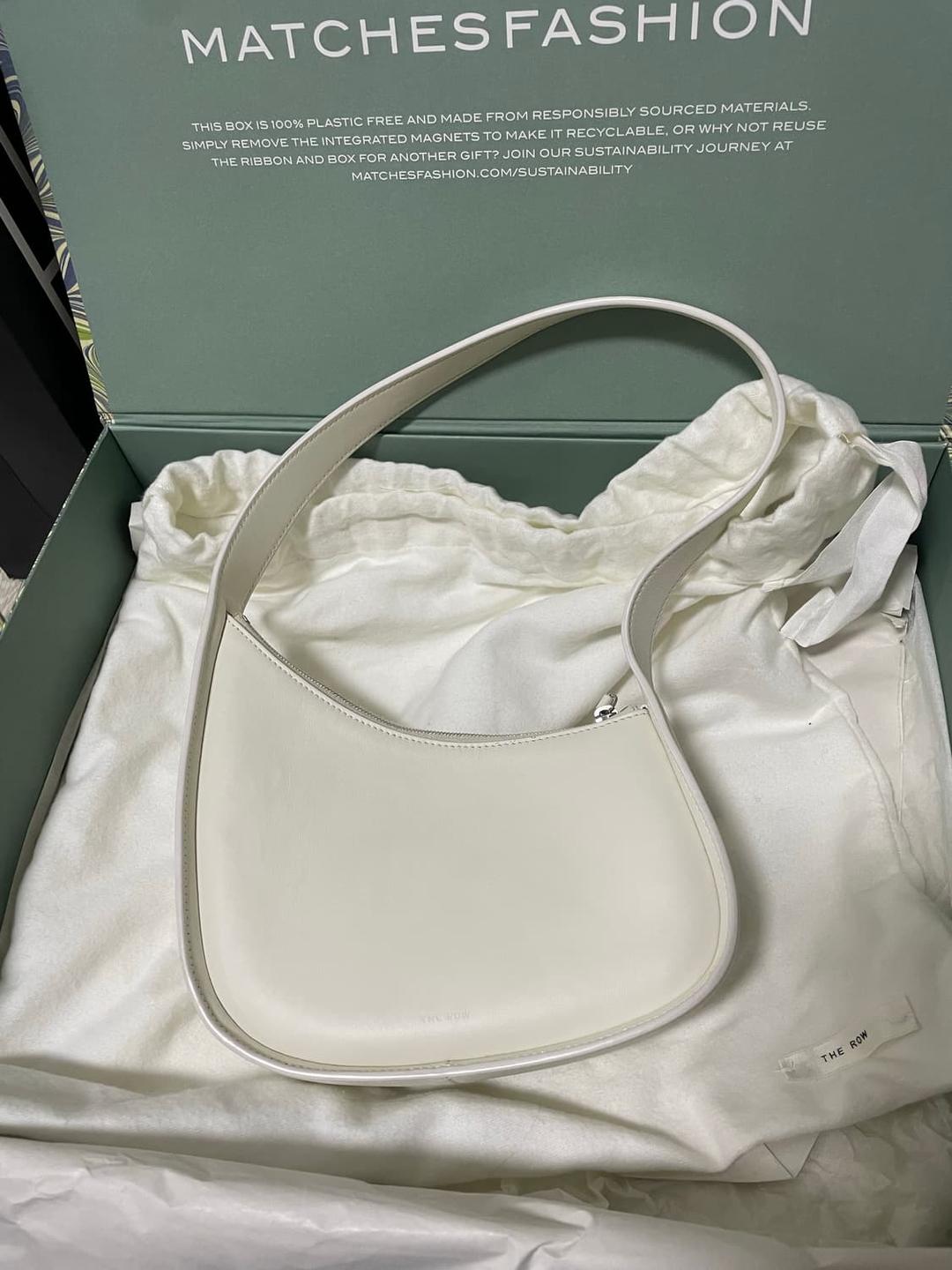 The row half moon 더로우 하프문백 화이트 | 후루츠패밀리