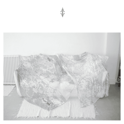 반틈 쉬폰 포스터