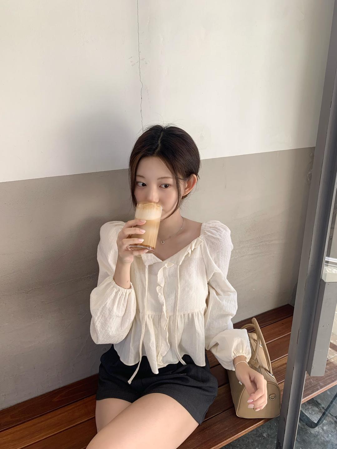 (pre-order) lily frill blouse_iovry