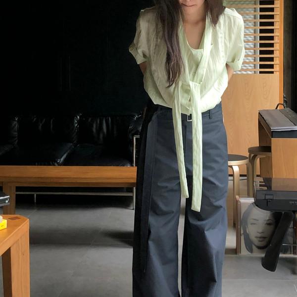 Flou scarf blouse
