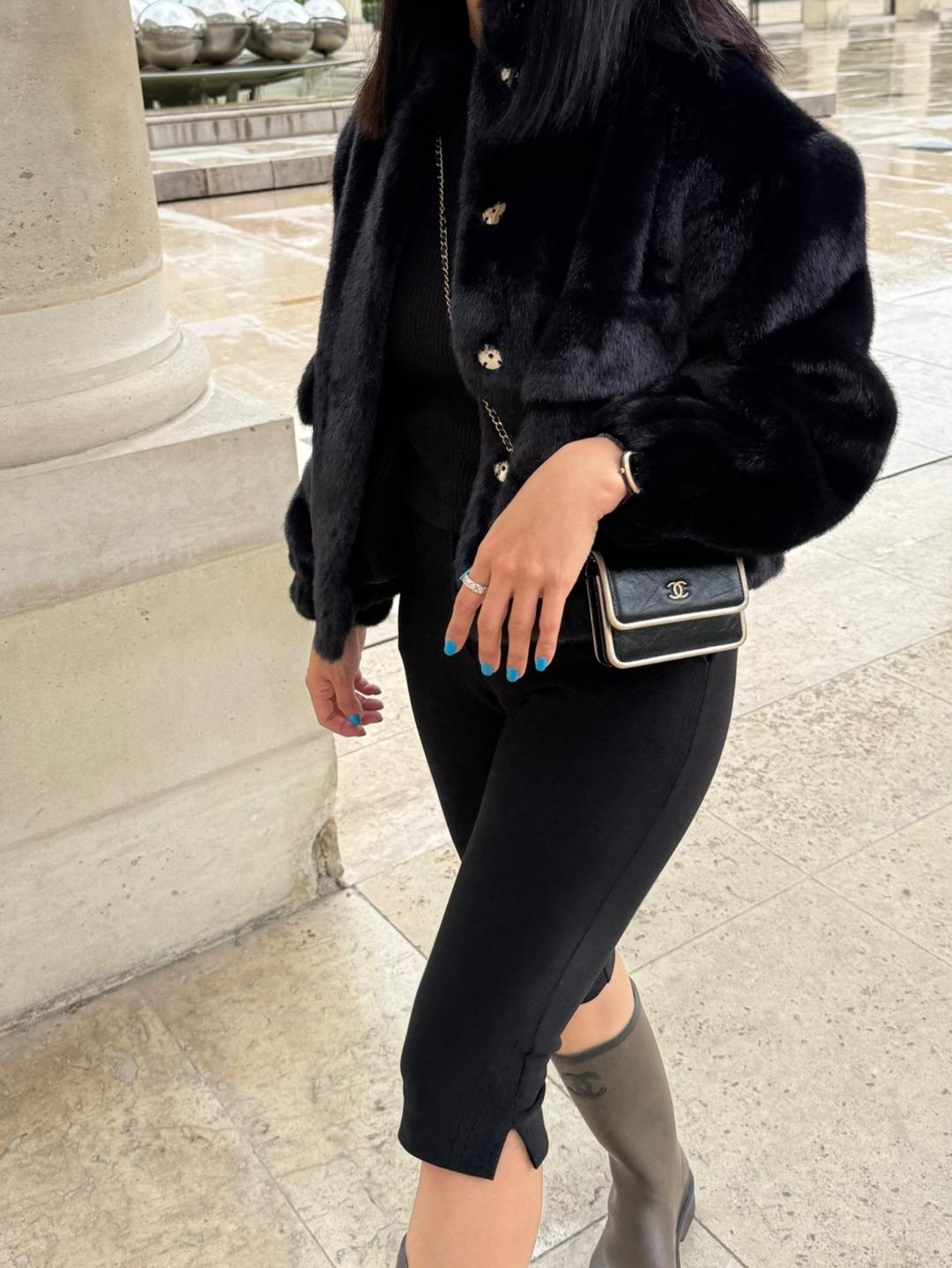 아도헤 밍크 블루종