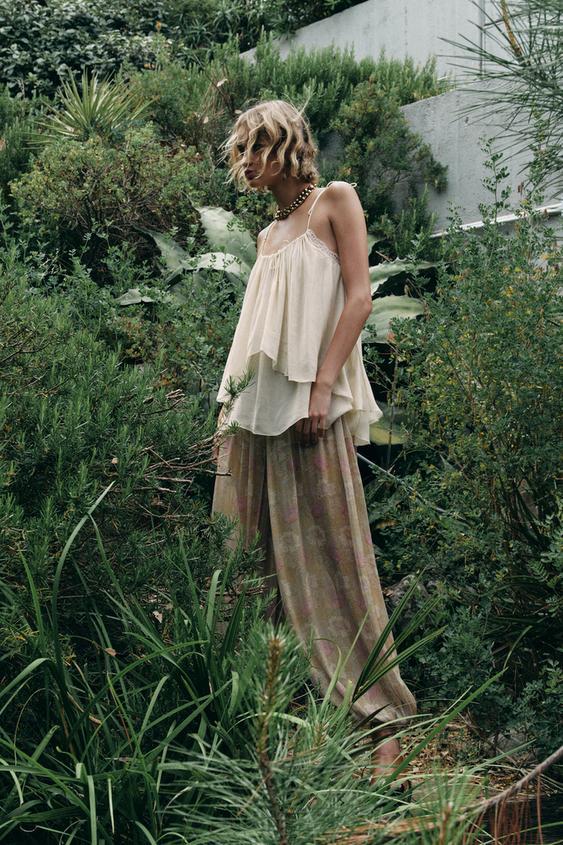 세미 시스루 레이스 탑 ZW 컬렉션