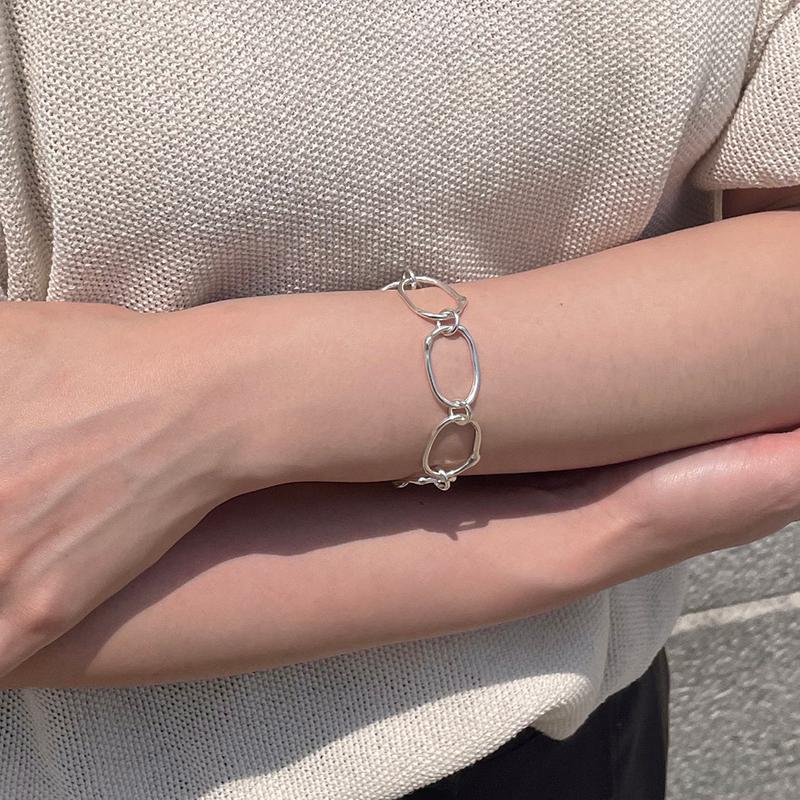 Melting bracelet