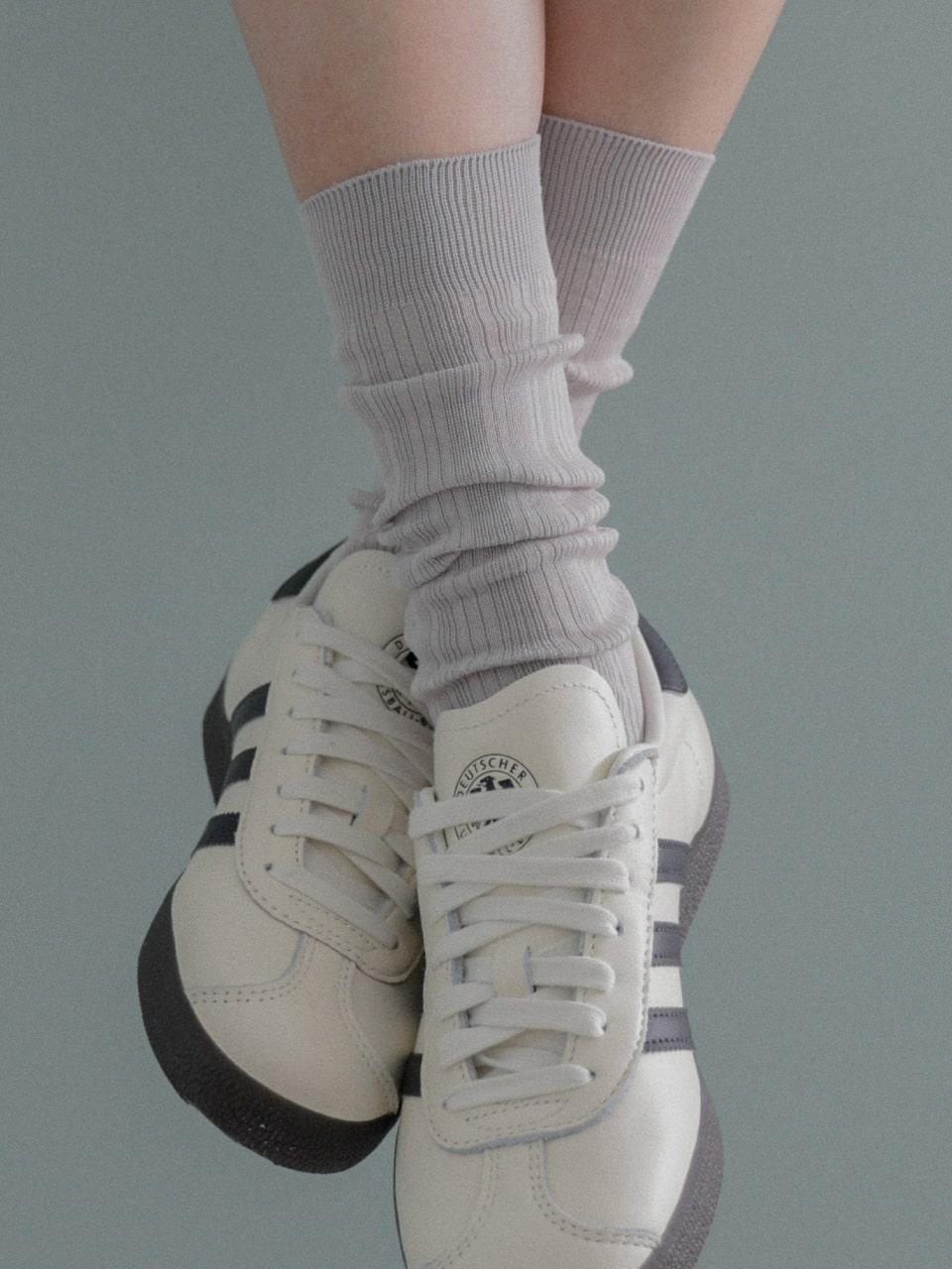 도넛바이닐샵 loose middle socks - light gray