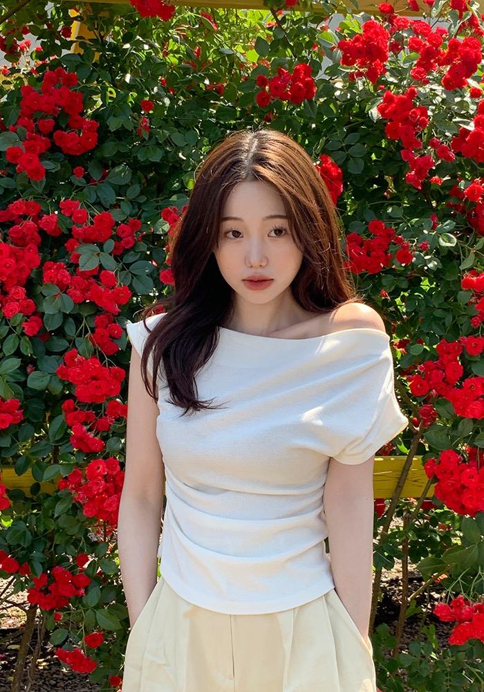 오프나인 #오프숄더#티셔츠