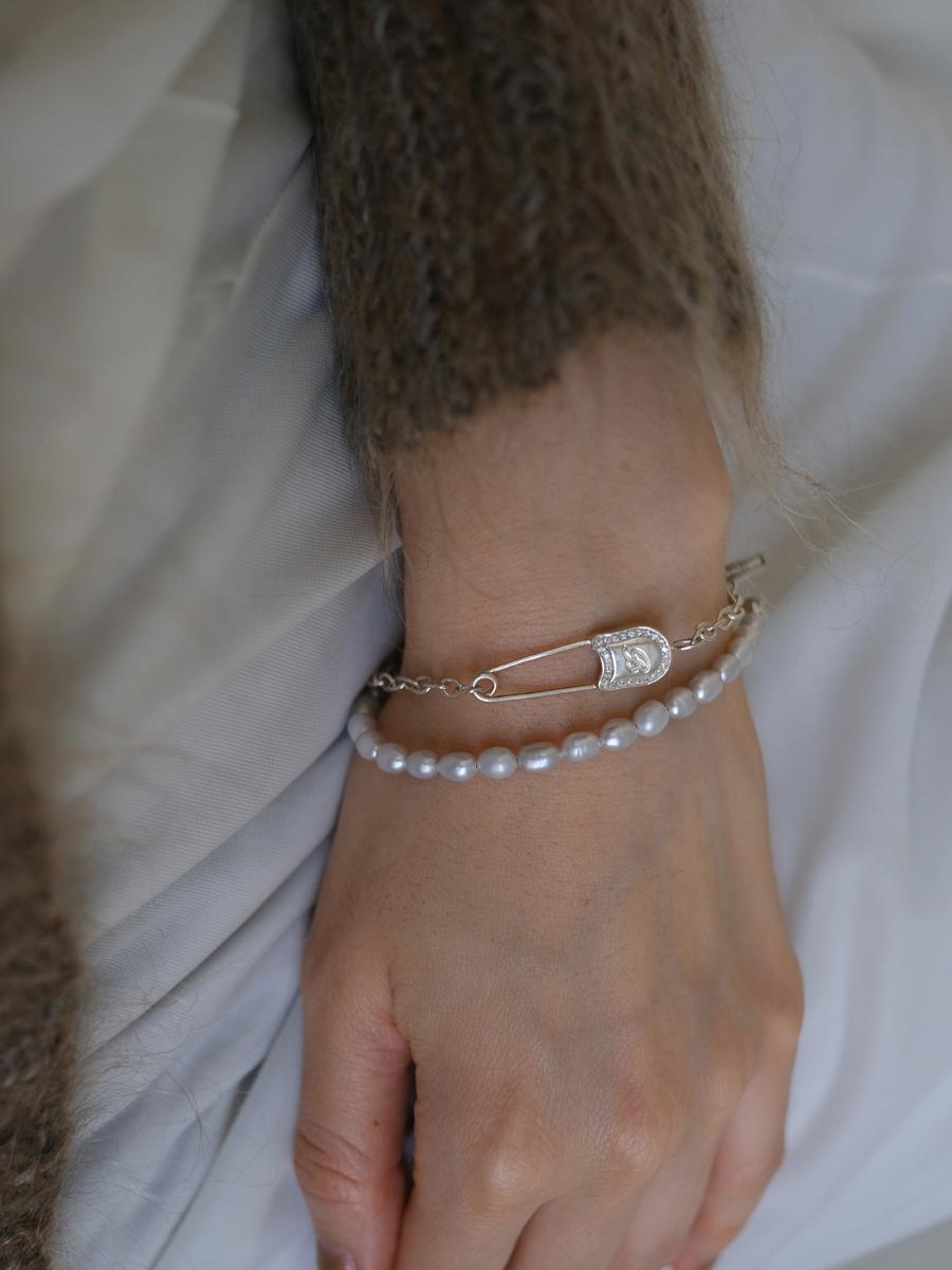 safety pin bracelet