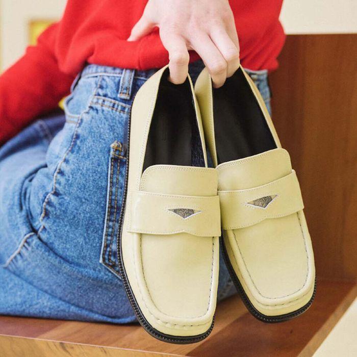 IS_221316 Laurel Square Penny Loafer_Butter