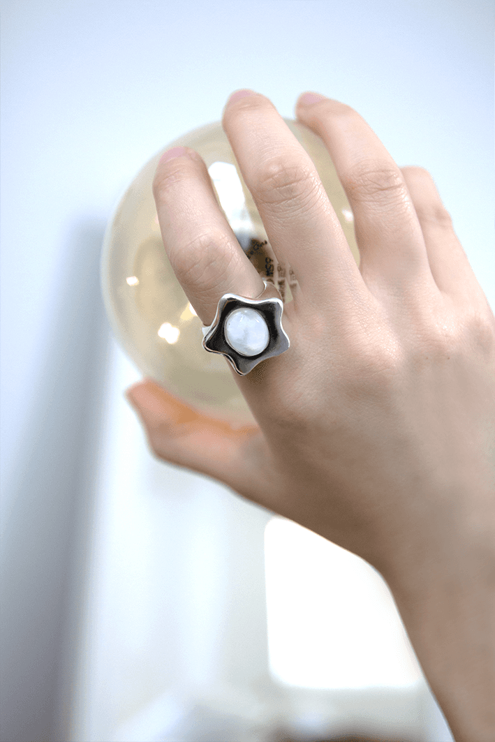 Cat Odd Eye Star Ring (White)