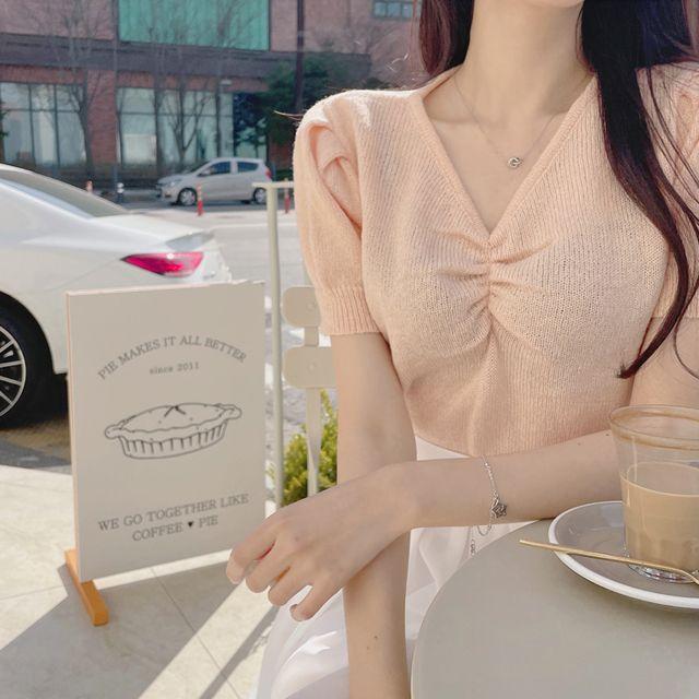 로사 셔링 크롭 브이넥 반팔 니트 티셔츠